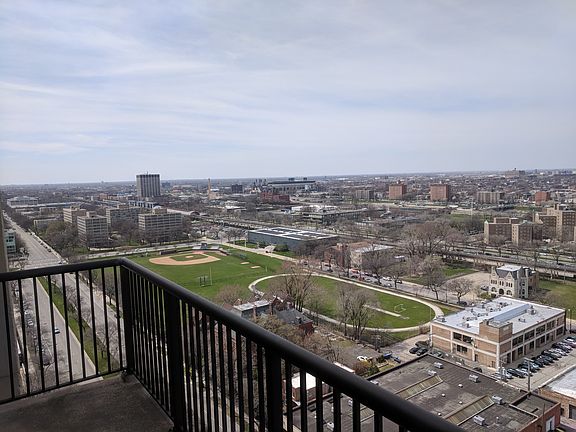2nd image of 2901 S Michigan Ave APT 2106