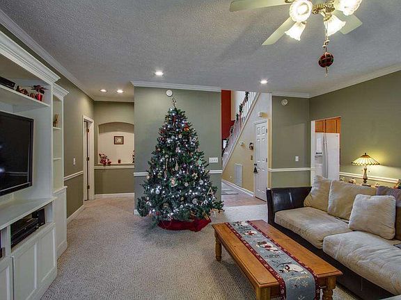 5th image of 3008 S Waterford Ct