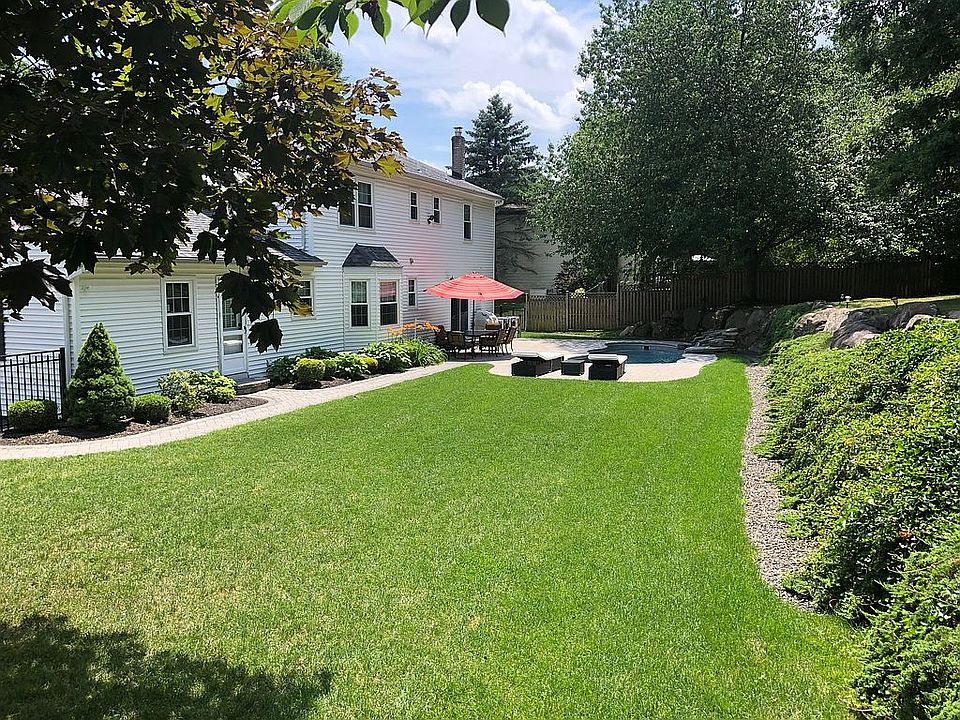 2nd image of 2 Howell Dr