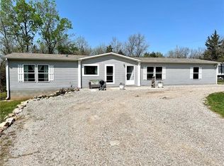 5 W Sugar Lake Cv, Mound City, KS 66056