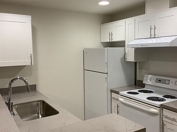 3rd image of 5901 Roosevelt Way Ne # Fl 3rd