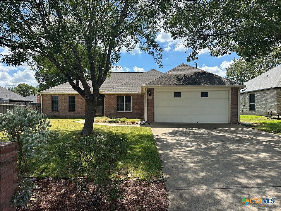 1st image of 3004 Oaklawn Dr