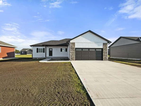 507 Dunker St, Schuyler, NE 68661