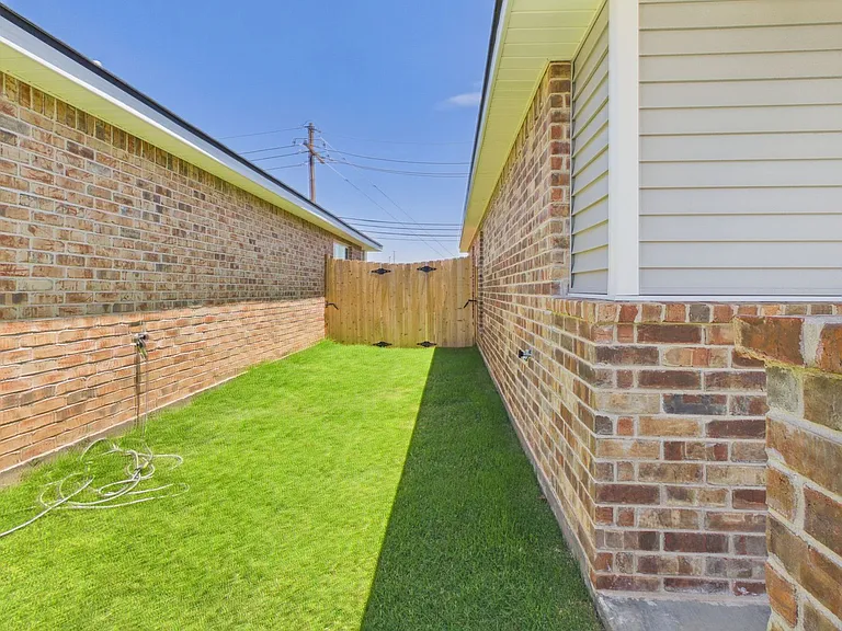 2757 Paisley Rd — Photo 30