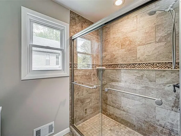 2218 Woodfern Dr — Photo 50