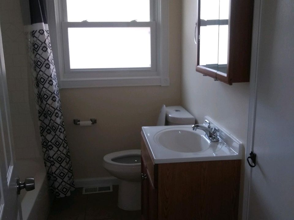 1st image of 2890 Lesmer Ct
