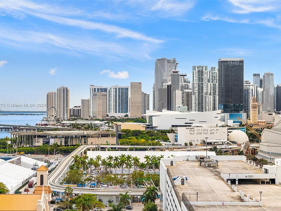 1st image of 1750 N Bayshore Dr APT 1810
