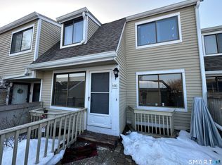 630 Longfellow Dr, Branford, CT 06405