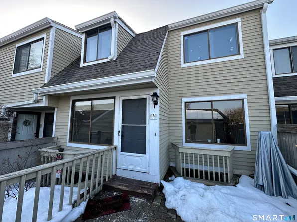 630 Longfellow Dr, Branford, CT 06405