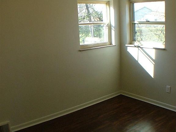 5th image of 3905 Cedarwood Pl