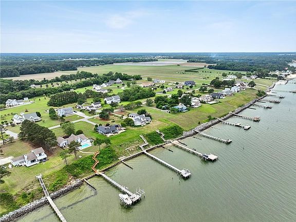 2nd image of 481 Jackson Dr