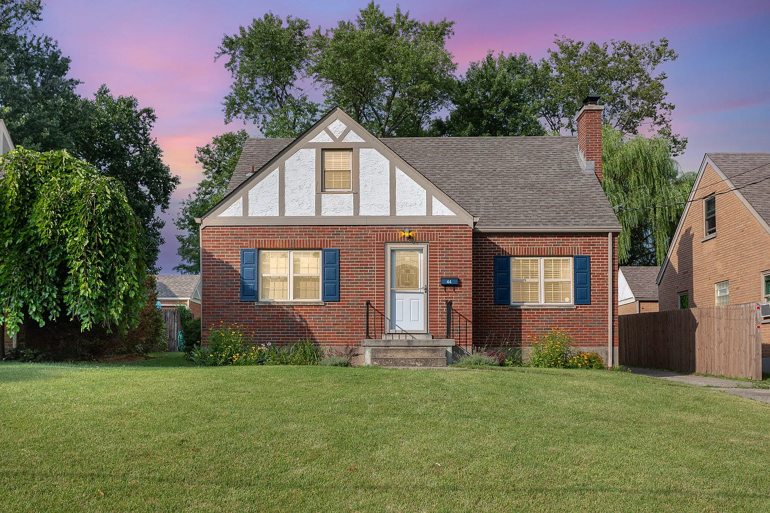 44 Price Ave photo 1