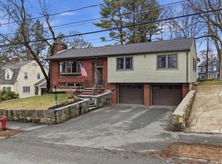 11 Lawrence St, Wakefield, MA 01880