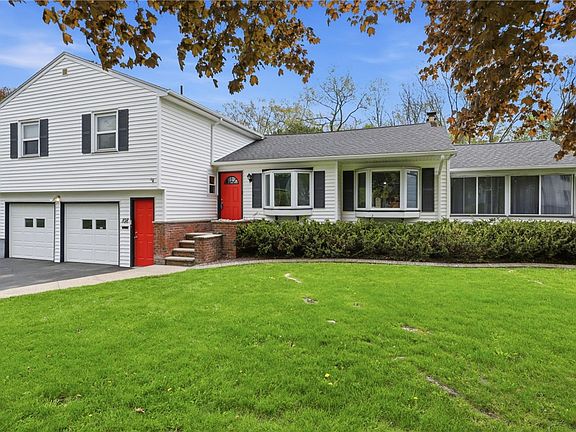 3rd image of 108 Thurlow Ave