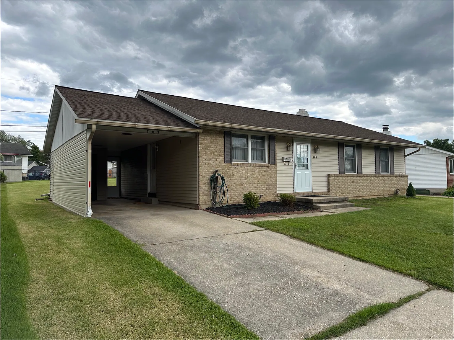 3 bed, 2.5 bath, 1107 sqft, $2,400 — Photo 2