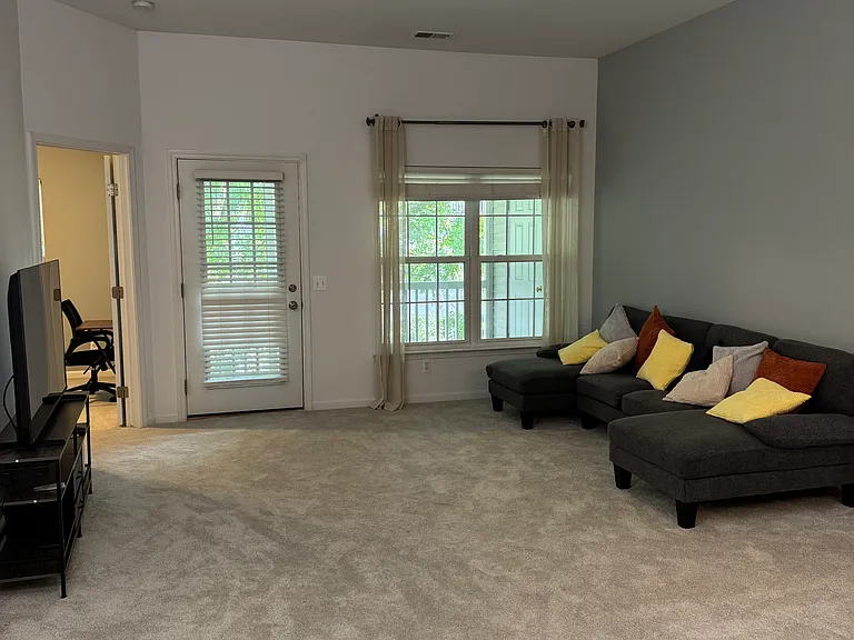 2768 S Knightsbridge Cir — Photo 11