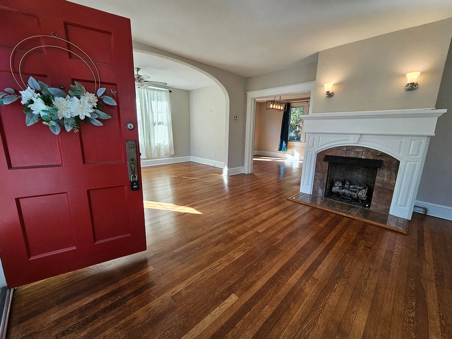 Cozy three bedroom home, updated kitchen, ample living space, pet friendly with fenced yard and o... — Photo 2