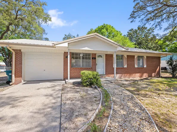 201 21st St, Niceville, FL 32578