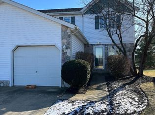 132 Harvest Ct #132, Lagrange, OH 44050