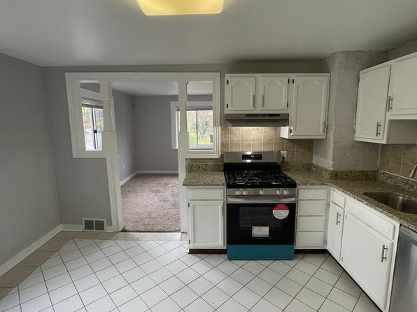 2404 S 18th St APT 2