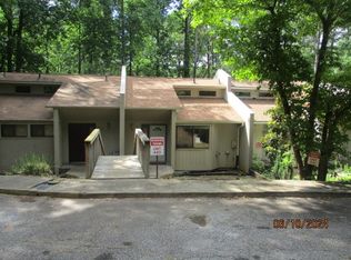 440 Foxfire Ct, Seneca, SC 29672