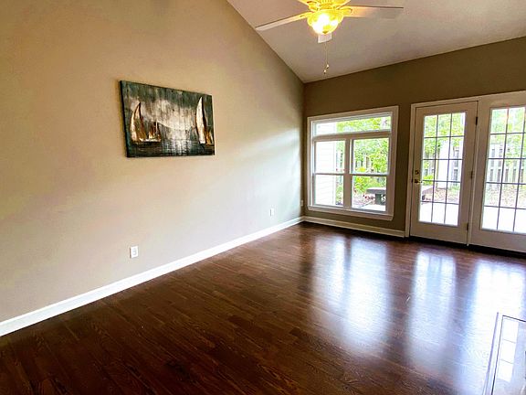 3rd image of 3717 New Colony Dr