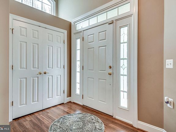 4th image of 43766 Carrleigh Ct