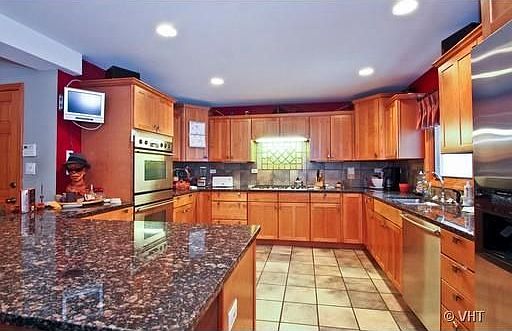 3rd image of 1711 Chapel Ct