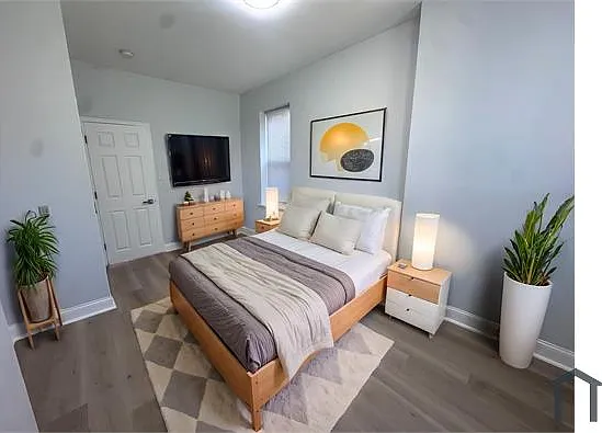 5 bed, $1,800 — Photo 4