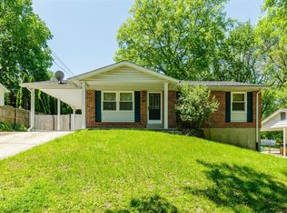 23 Cumberland Ave, Maryland Heights, MO 63043
