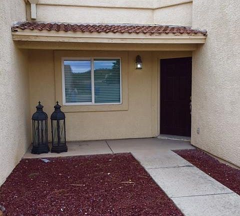 2nd image of 1728 N San Luis Dr