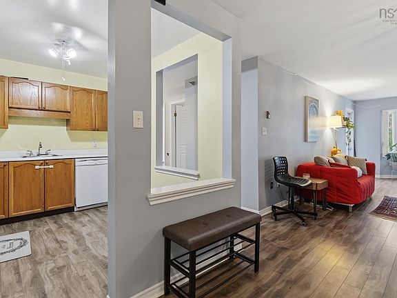 5th image of 83 Kearney Lake Rd #202