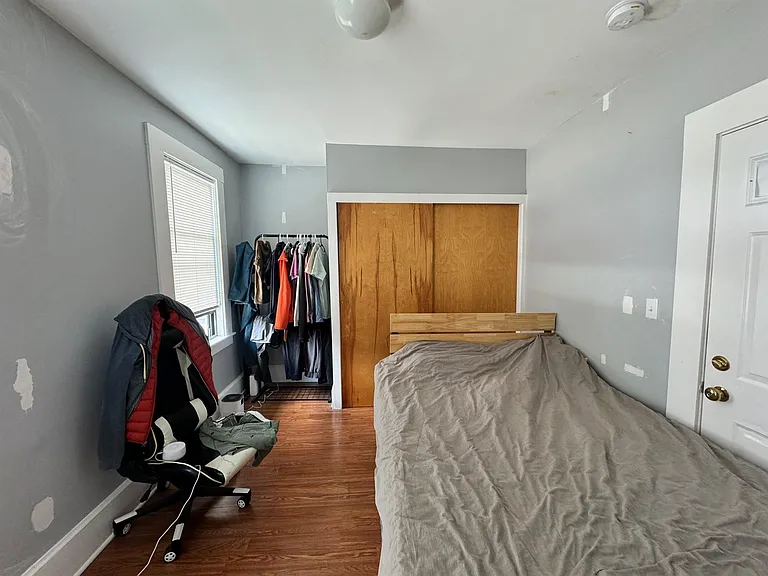 570 Putnam Ave #2R — Photo 5
