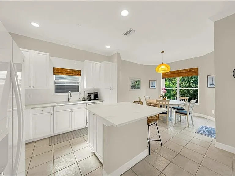 28327 Hidden Lake Dr — Photo 9