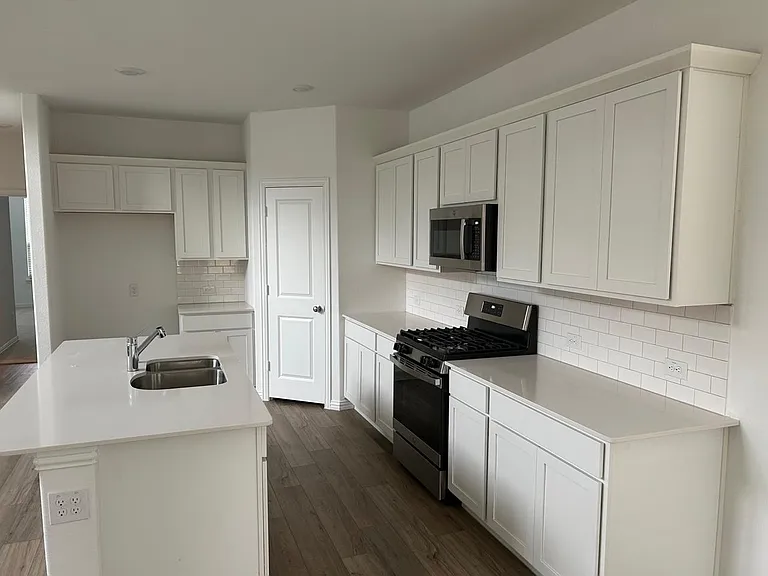 2517 Maplehurst Dr — Photo 14