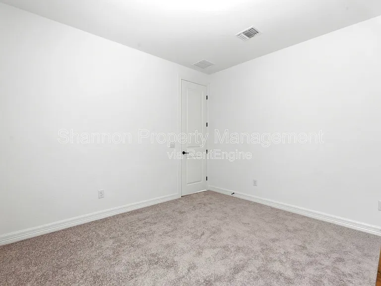 19131 Pink Grapefruit St — Photo 24