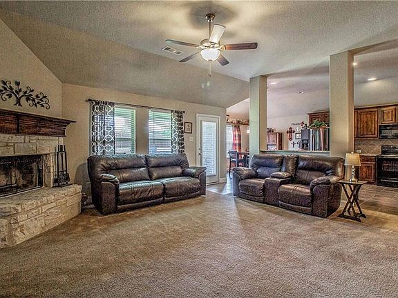 5th image of 1161 Sapphire Ln