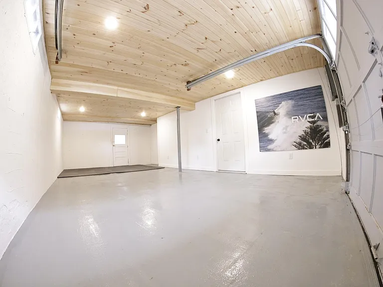 240 Elwyn Rd — Photo 8