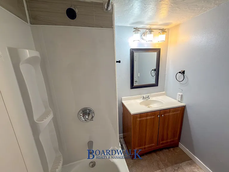 155 W State St #3 — Photo 22