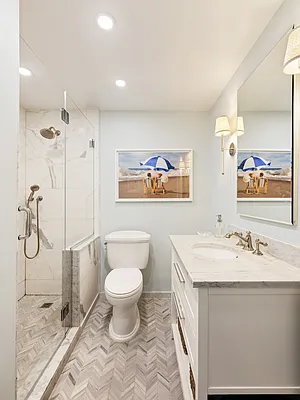 Bathroom 1, photo 1