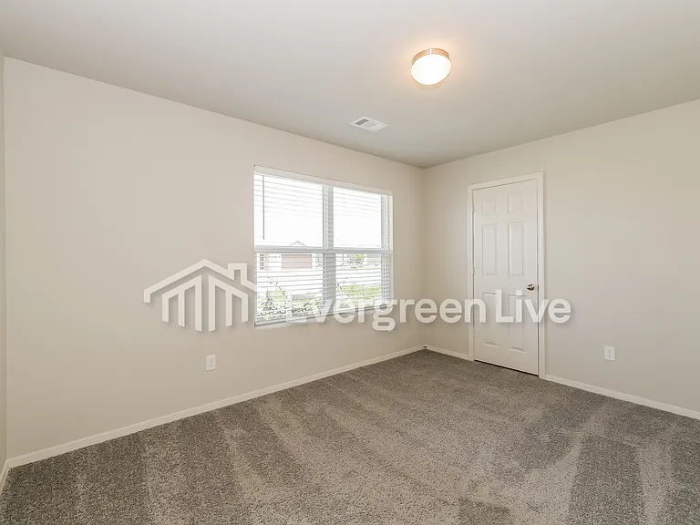 120 Ellis Dr — Photo 9