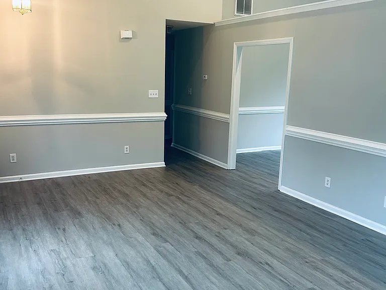 804 Valley Creek Dr — Photo 8