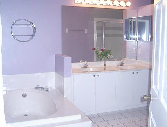 5th image of 689 SE Streamlet Ave