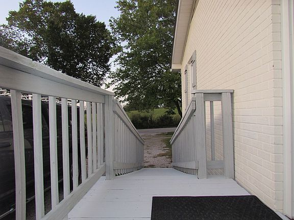 5th image of 727 Hutcheson Rd