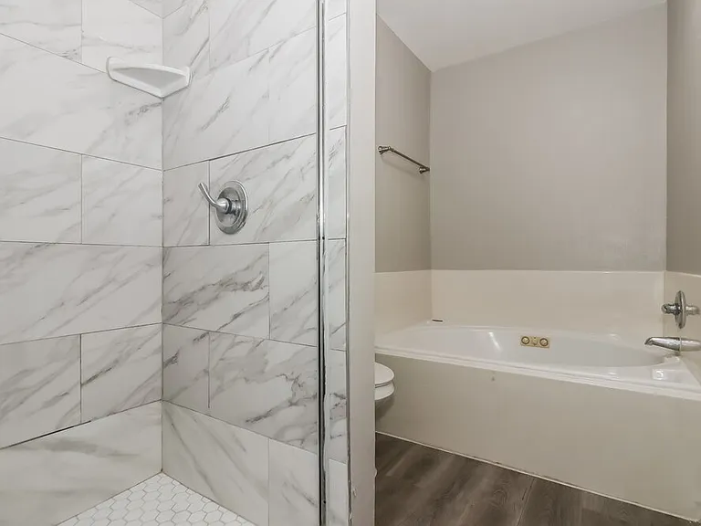 3615 Rolling Springs Ln — Photo 11