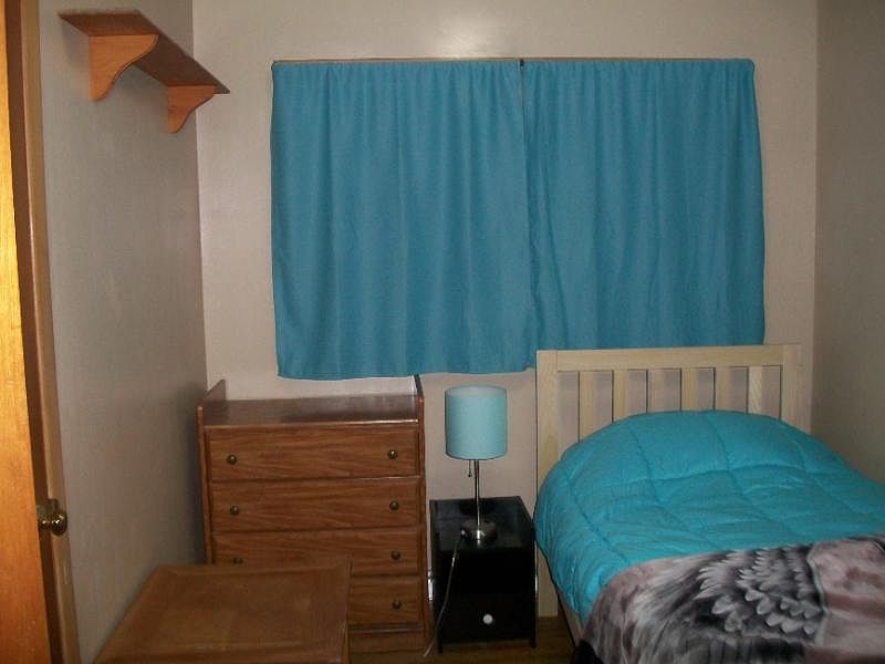 1st image of 1613 W 34th St S Room 2