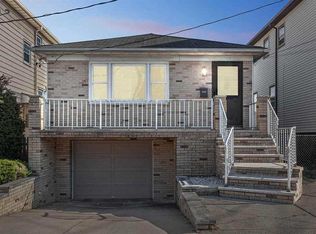 506 Avenue E, Bayonne, NJ 07002