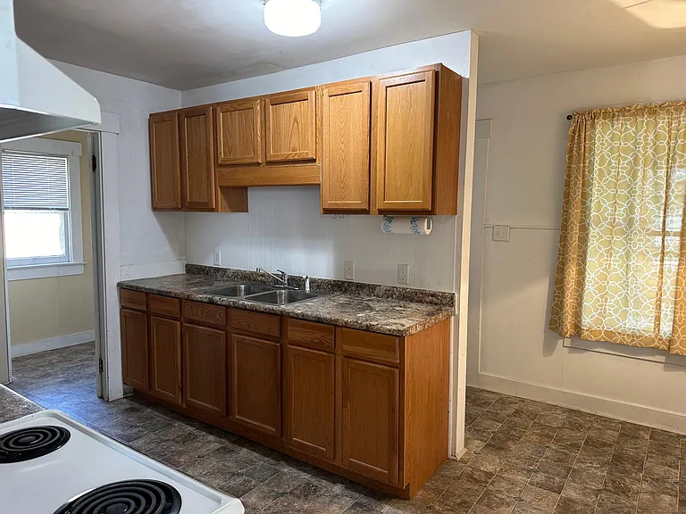 21 N 16th St #B — Photo 6