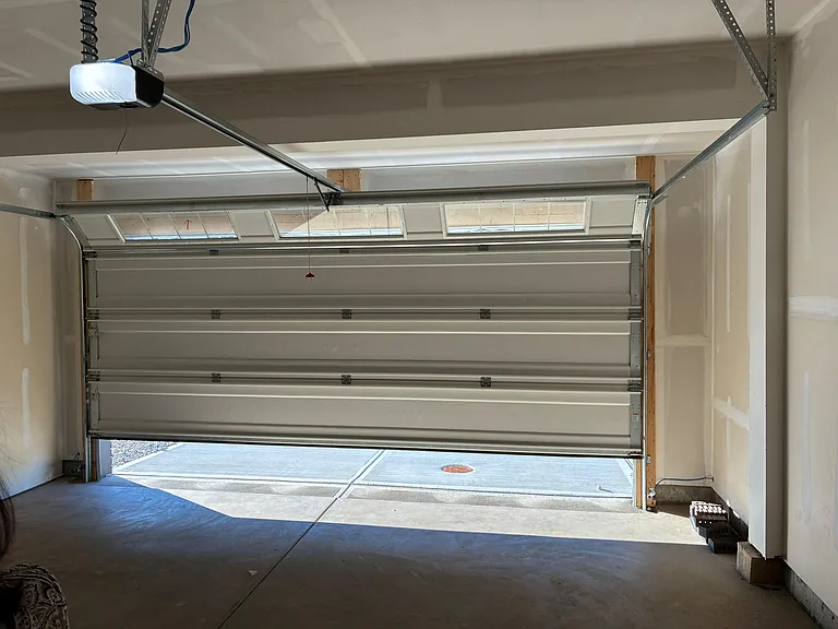 410 Monarch Ln — Photo 32