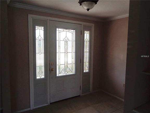 3rd image of 571 W Tarpon Blvd NW